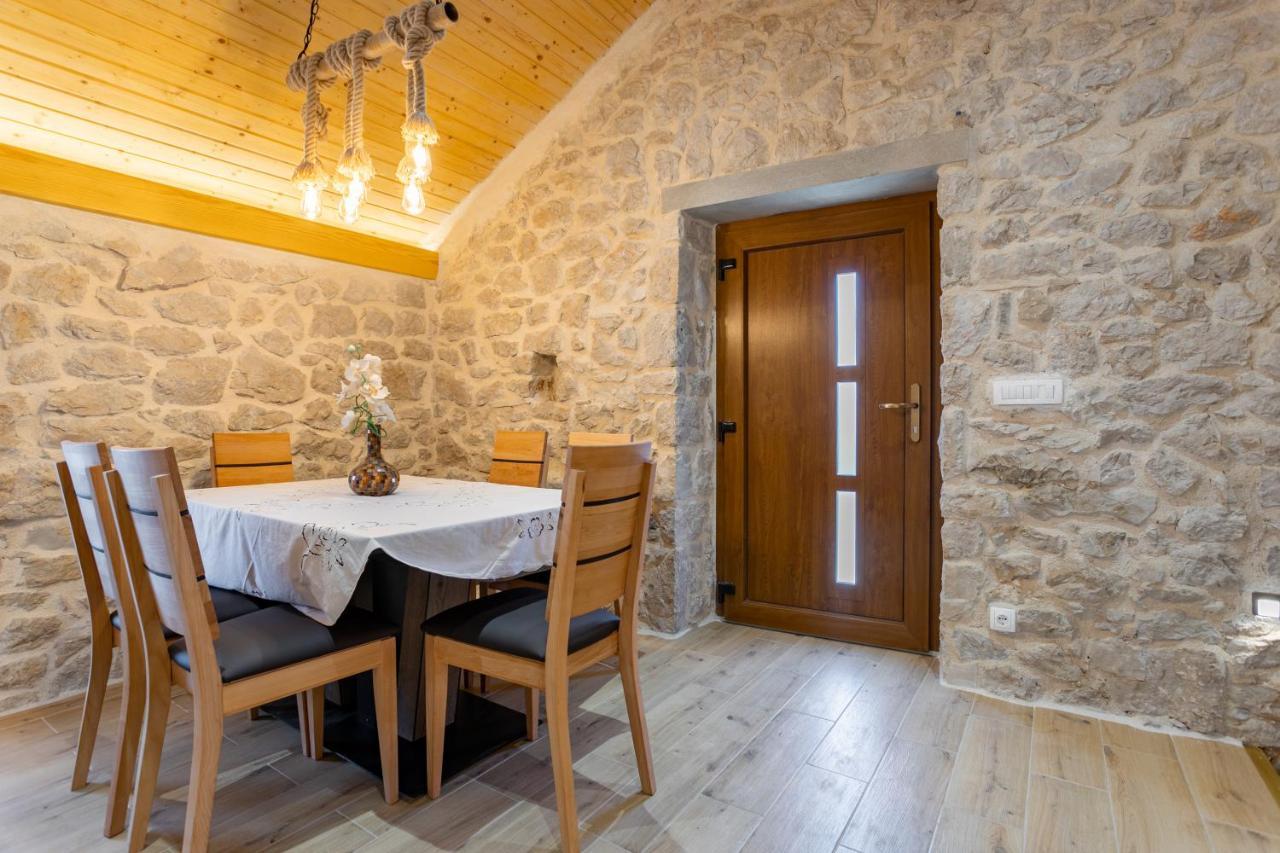 Patakun Holiday Home For 5, With Heated Pool Lecevica Dış mekan fotoğraf