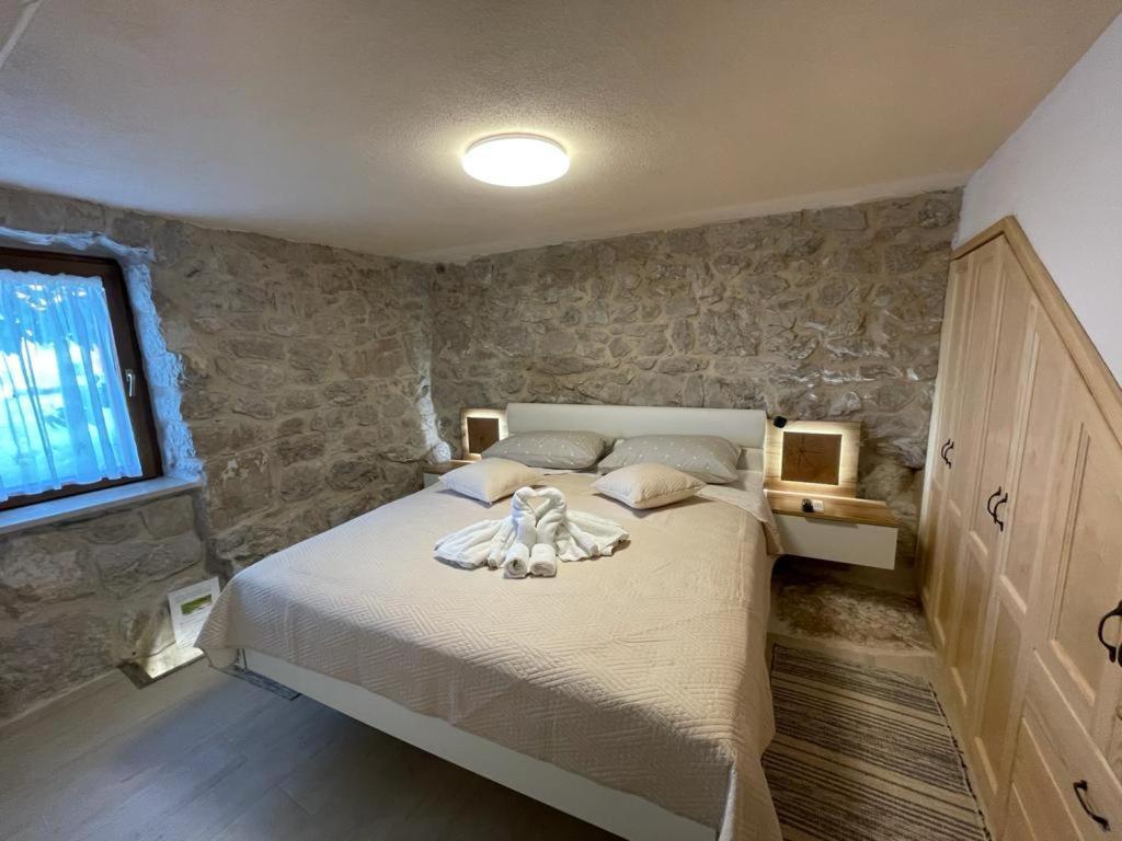 Patakun Holiday Home For 5, With Heated Pool Lecevica Dış mekan fotoğraf
