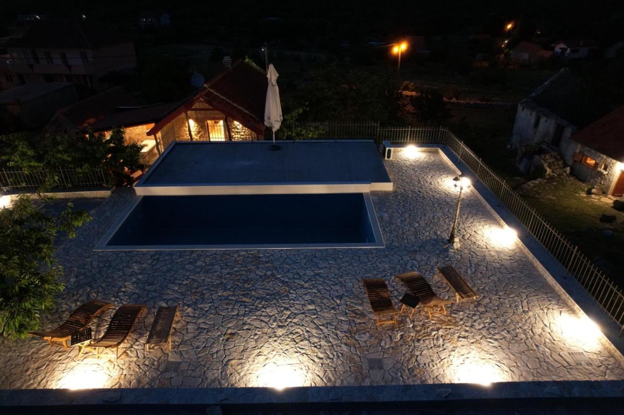 Patakun Holiday Home For 5, With Heated Pool Lecevica Dış mekan fotoğraf