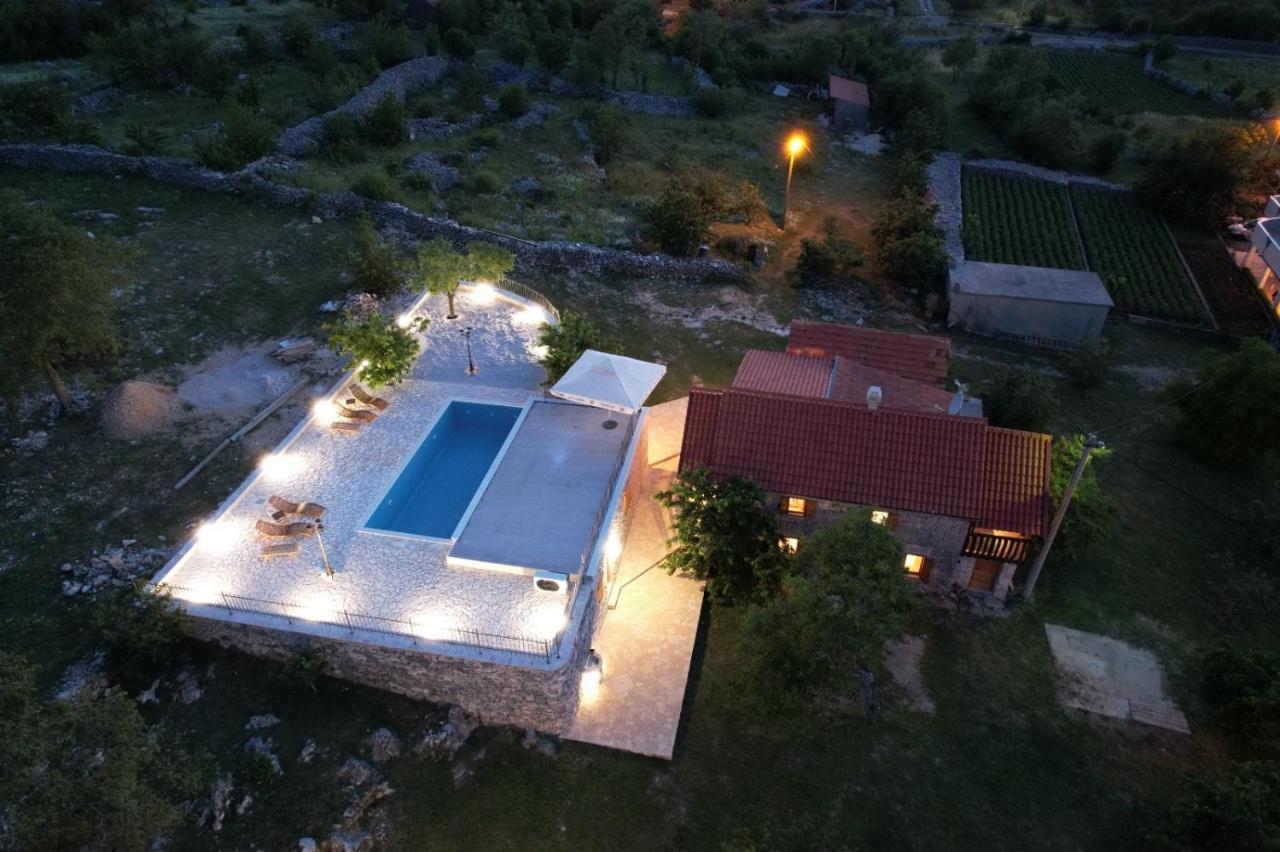 Patakun Holiday Home For 5, With Heated Pool Lecevica Dış mekan fotoğraf