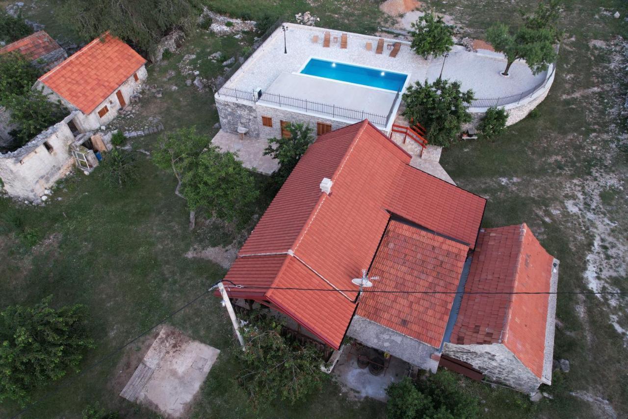 Patakun Holiday Home For 5, With Heated Pool Lecevica Dış mekan fotoğraf