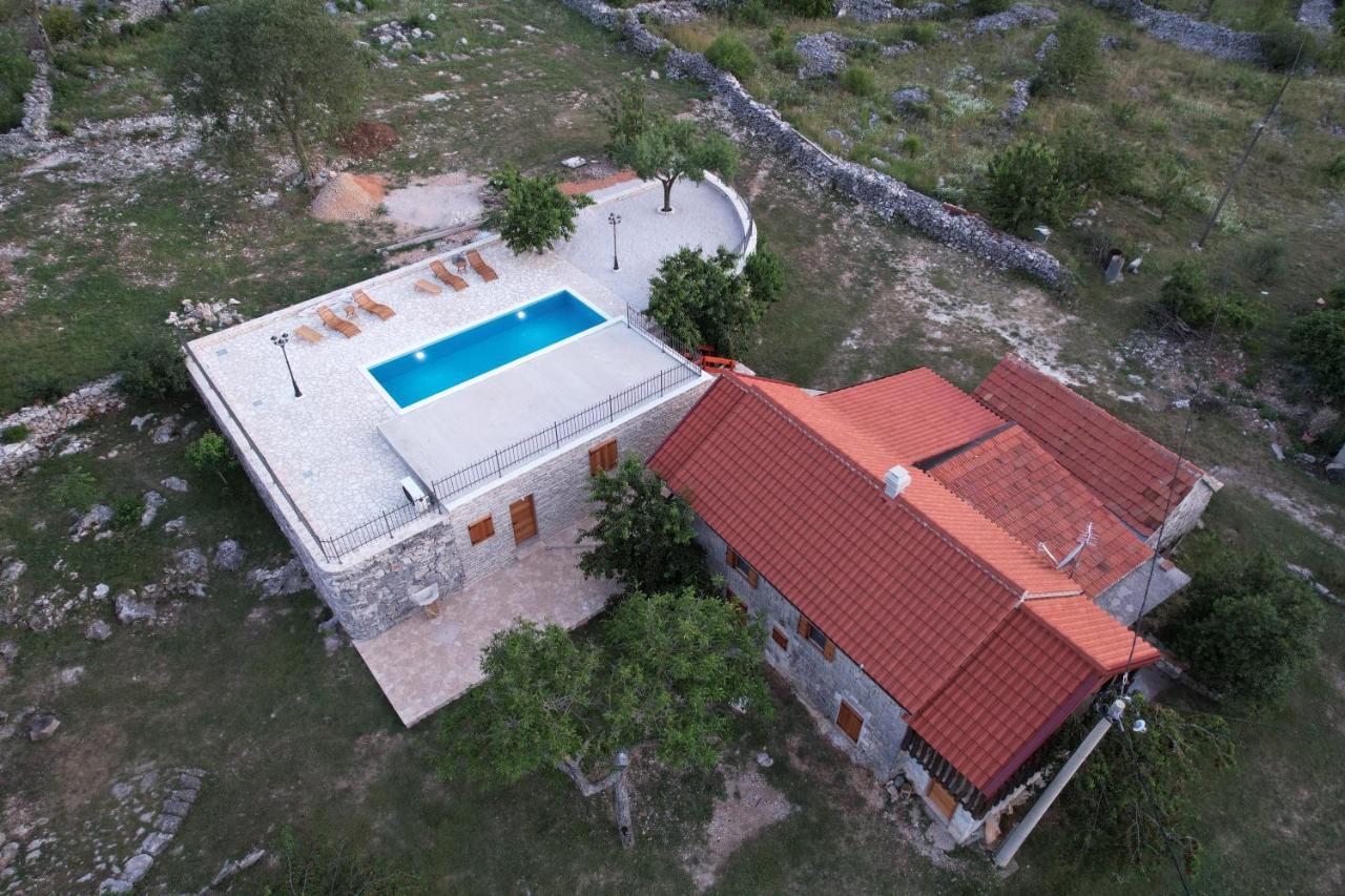 Patakun Holiday Home For 5, With Heated Pool Lecevica Dış mekan fotoğraf