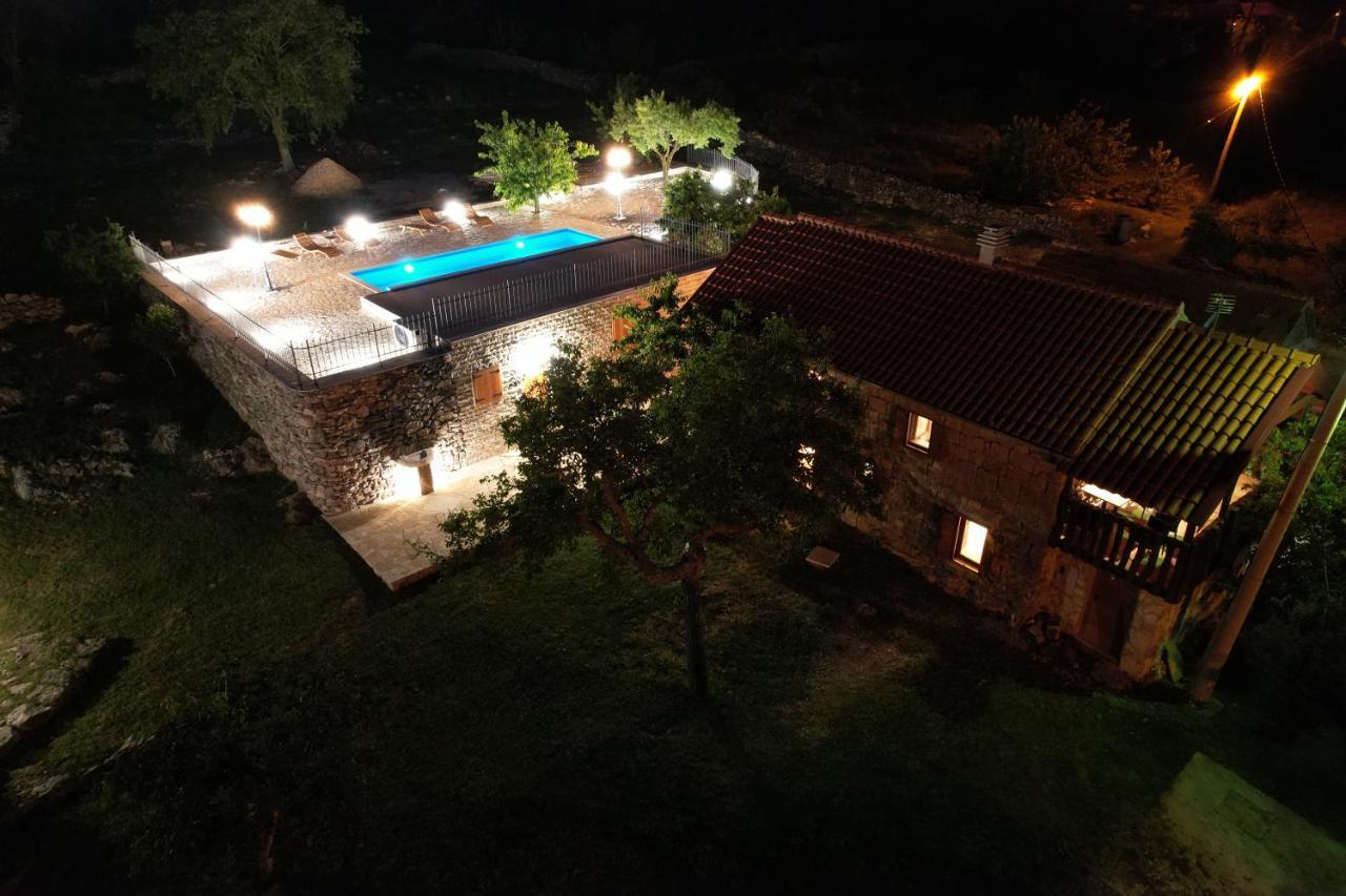 Patakun Holiday Home For 5, With Heated Pool Lecevica Dış mekan fotoğraf