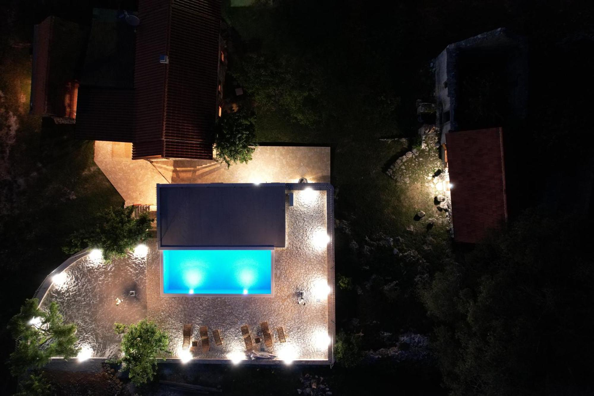 Patakun Holiday Home For 5, With Heated Pool Lecevica Dış mekan fotoğraf