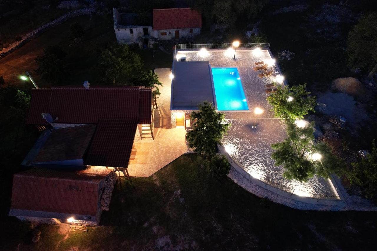 Patakun Holiday Home For 5, With Heated Pool Lecevica Dış mekan fotoğraf