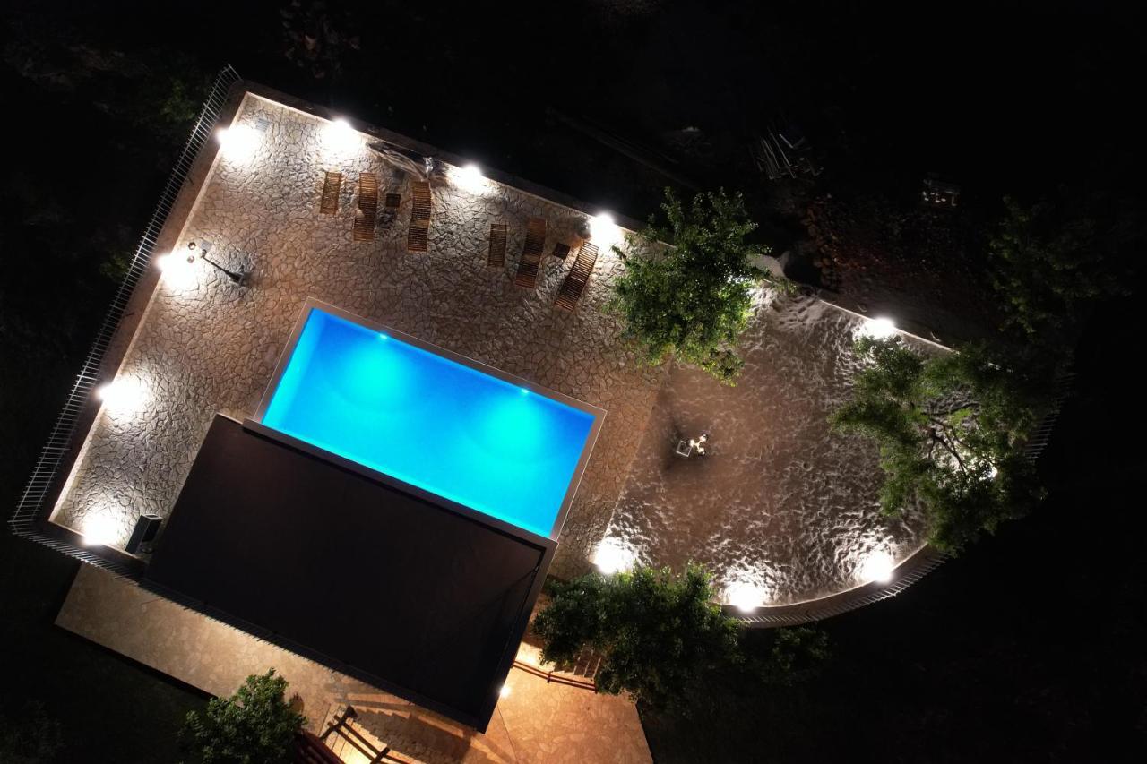 Patakun Holiday Home For 5, With Heated Pool Lecevica Dış mekan fotoğraf