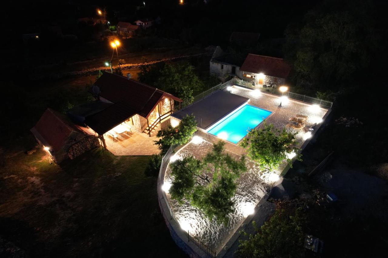 Patakun Holiday Home For 5, With Heated Pool Lecevica Dış mekan fotoğraf